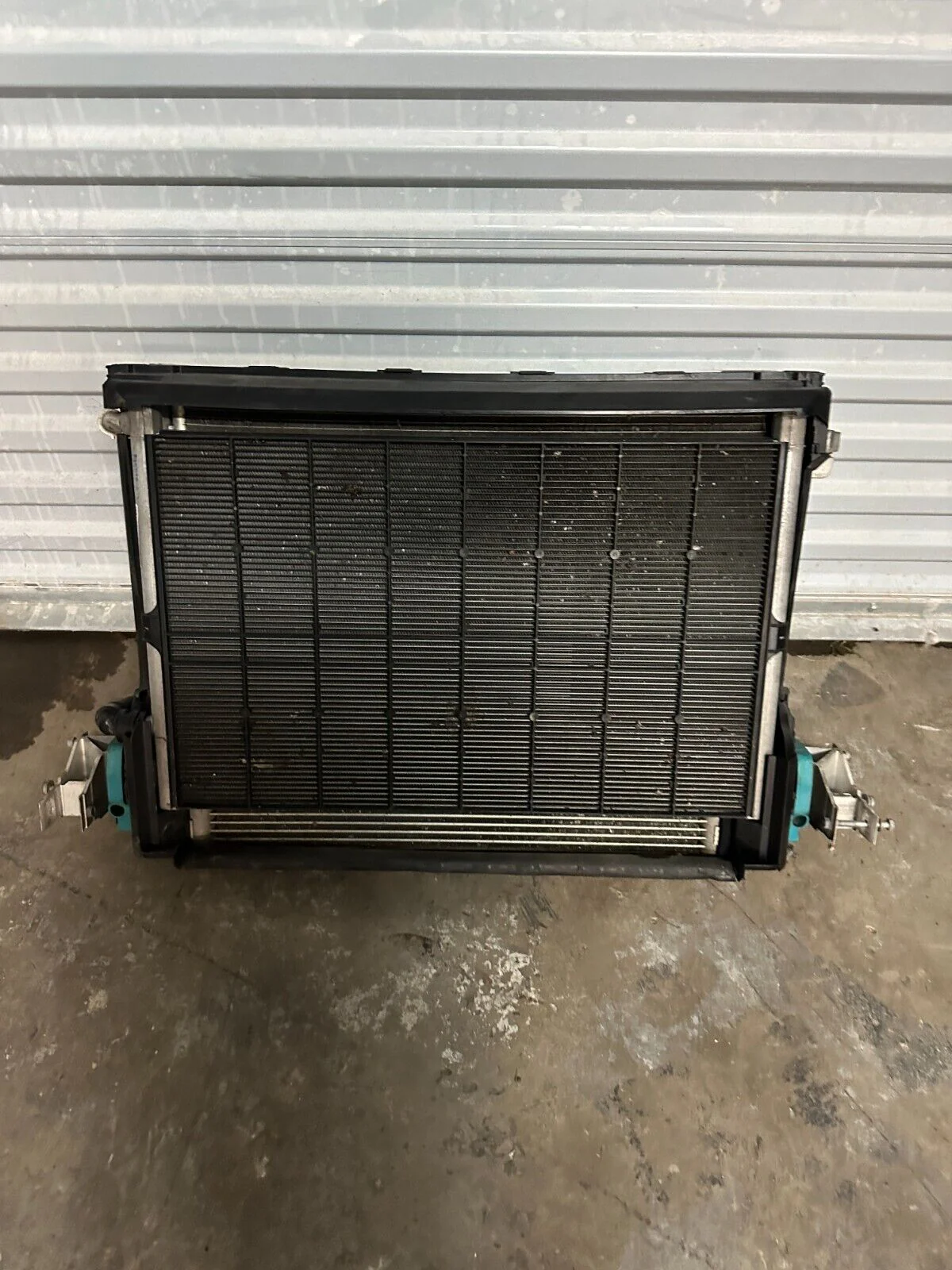 BMW Used Radiator A/C Condenser Europe BMW Used Radiator A/C Condenser Europe